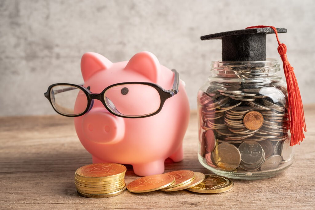 The Best Savings Accounts for Students in 2024: Top Picks for Maximizing Your Money